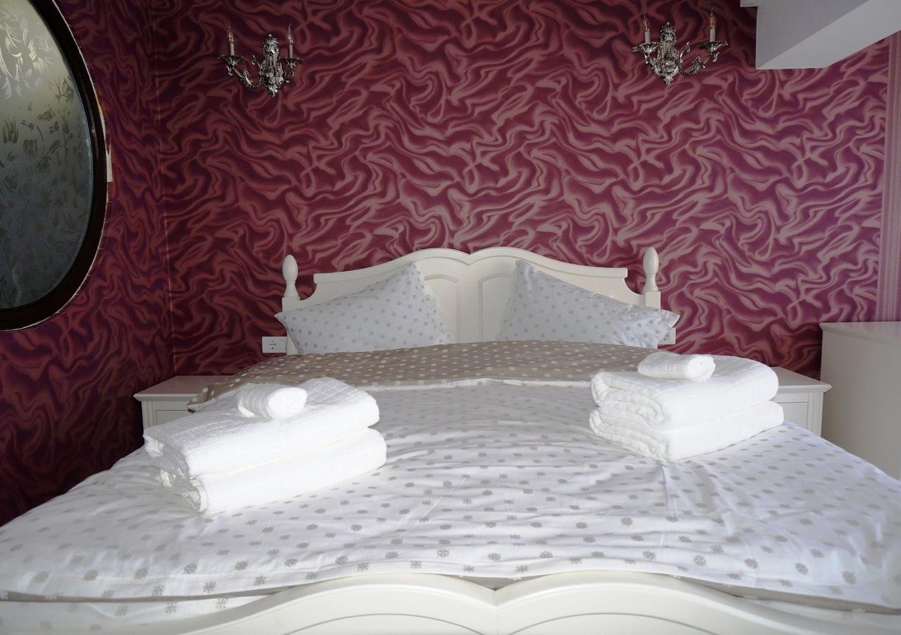 Romantic Boutique Focsani Luaran gambar